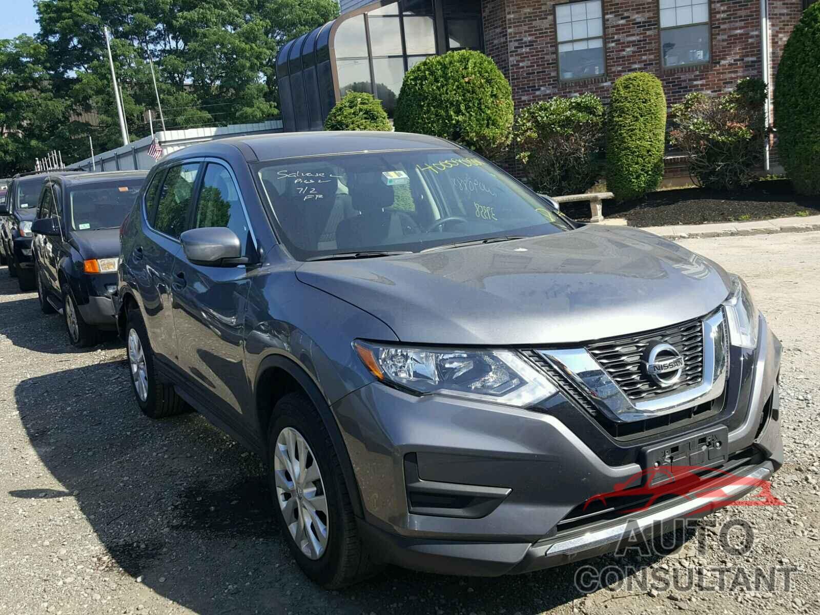 NISSAN ROGUE S 2017 - KNMAT2MVXHP514194