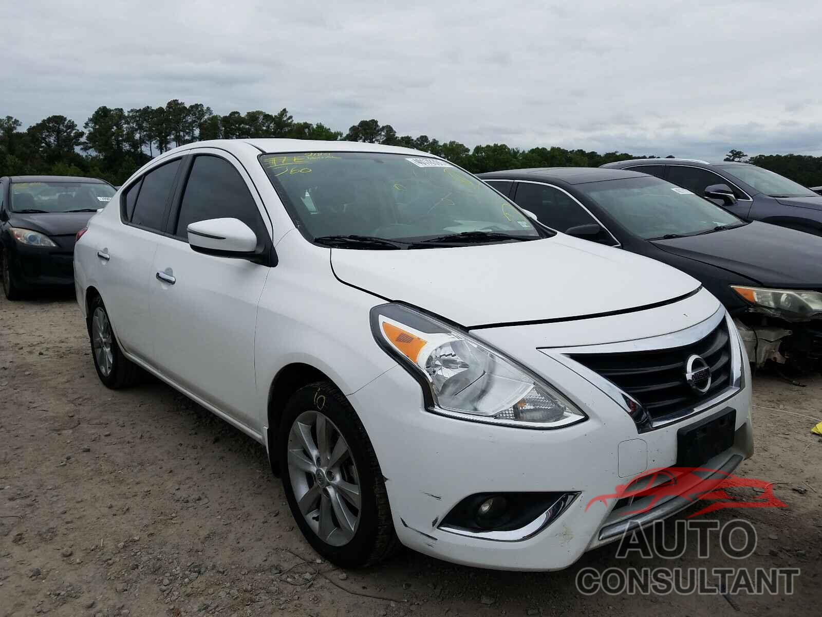 NISSAN VERSA 2017 - 3N1CN7AP4HL808789