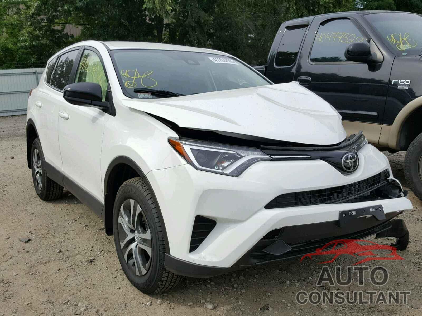 TOYOTA RAV4 LE 2018 - JTMBFREV5JJ197629
