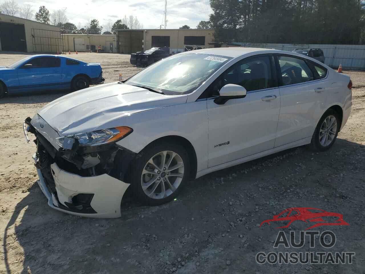 FORD FUSION 2019 - 3FA6P0LU5KR272704