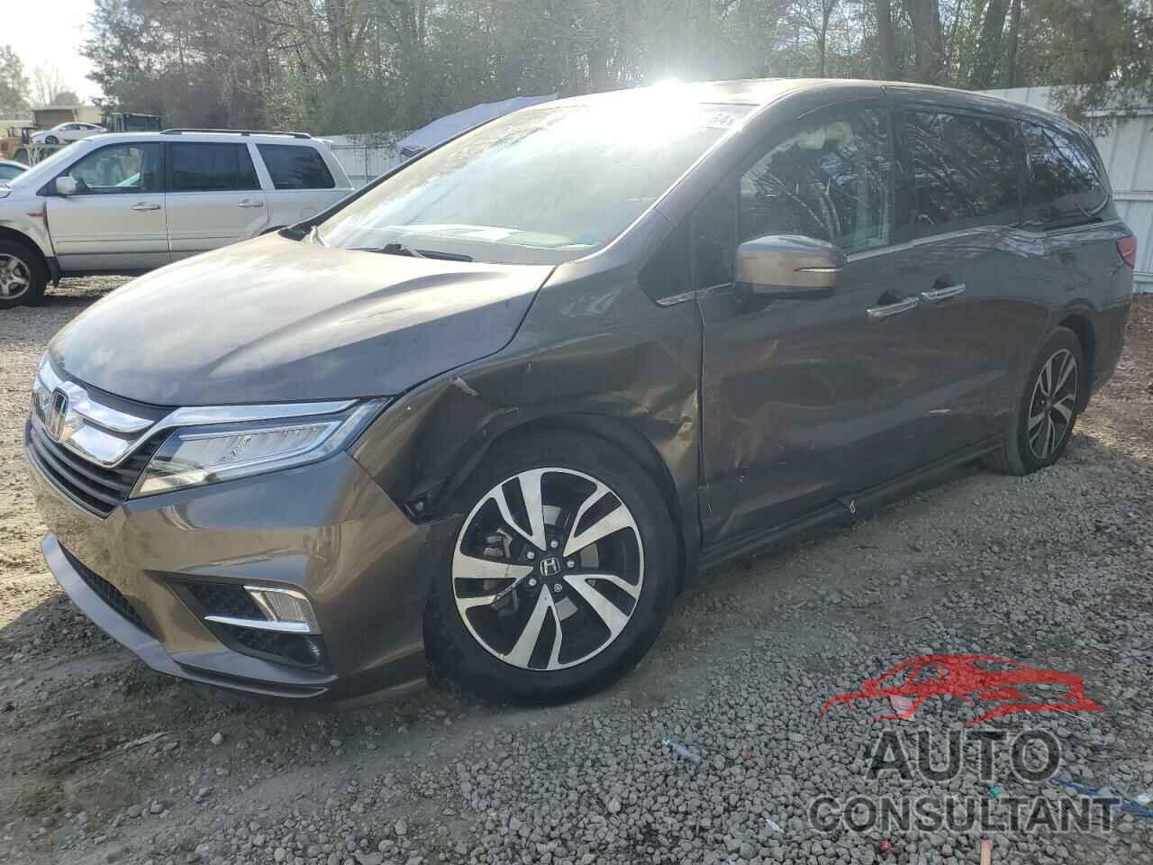 HONDA ODYSSEY 2018 - 5FNRL6H90JB097210