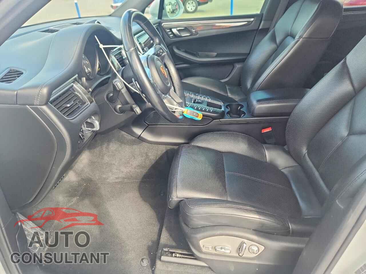 PORSCHE MACAN 2018 - WP1AG2A57JLB60686