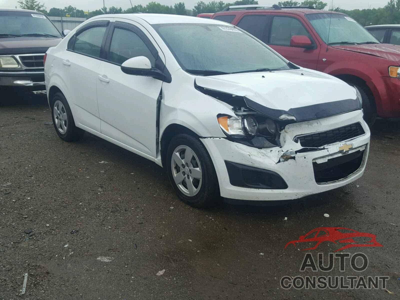 CHEVROLET SONIC 2016 - 1G1JA5SH1G4171093