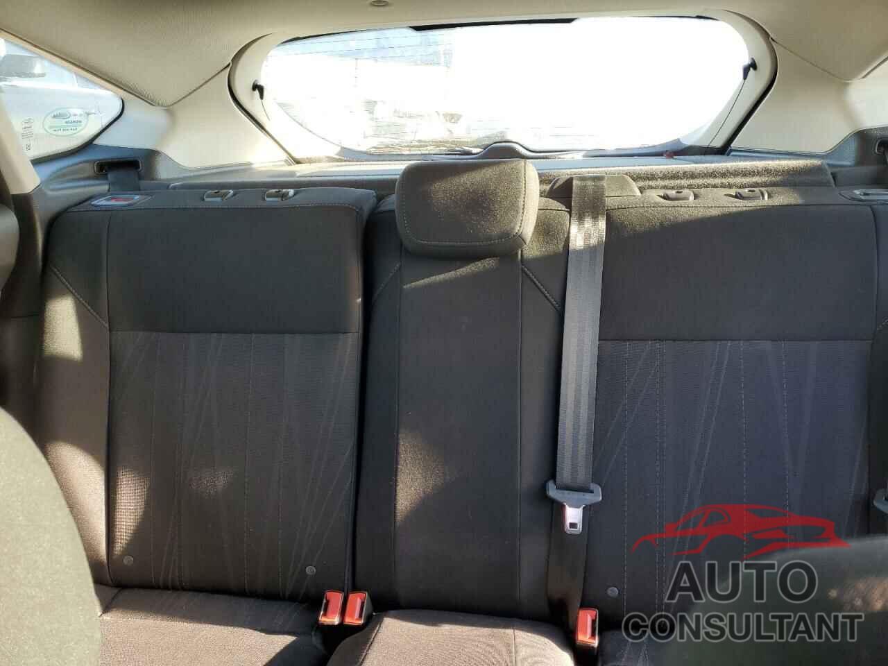 FORD FOCUS 2018 - 1FADP3M29JL228949