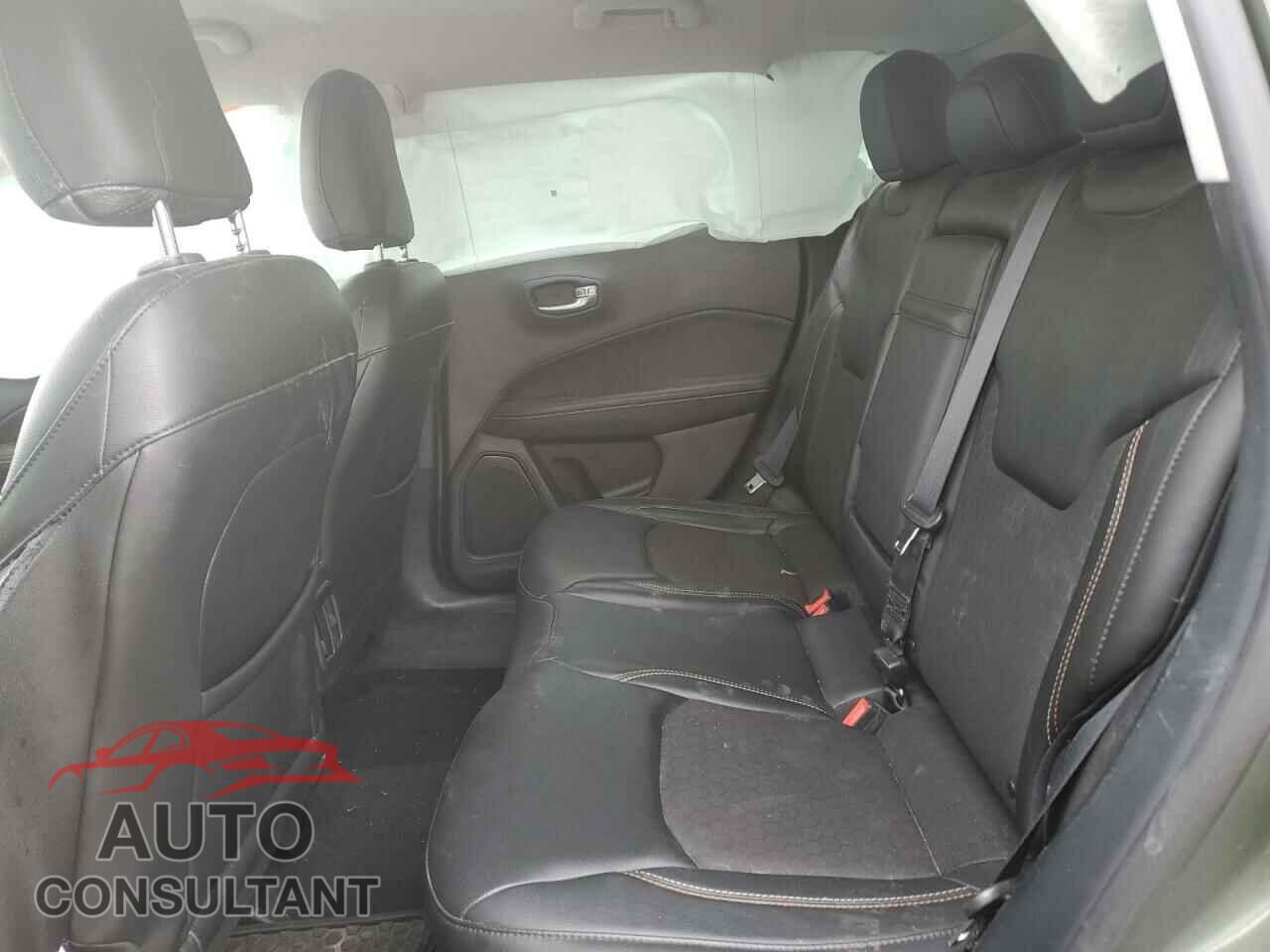 JEEP COMPASS 2018 - 3C4NJDBB3JT349795