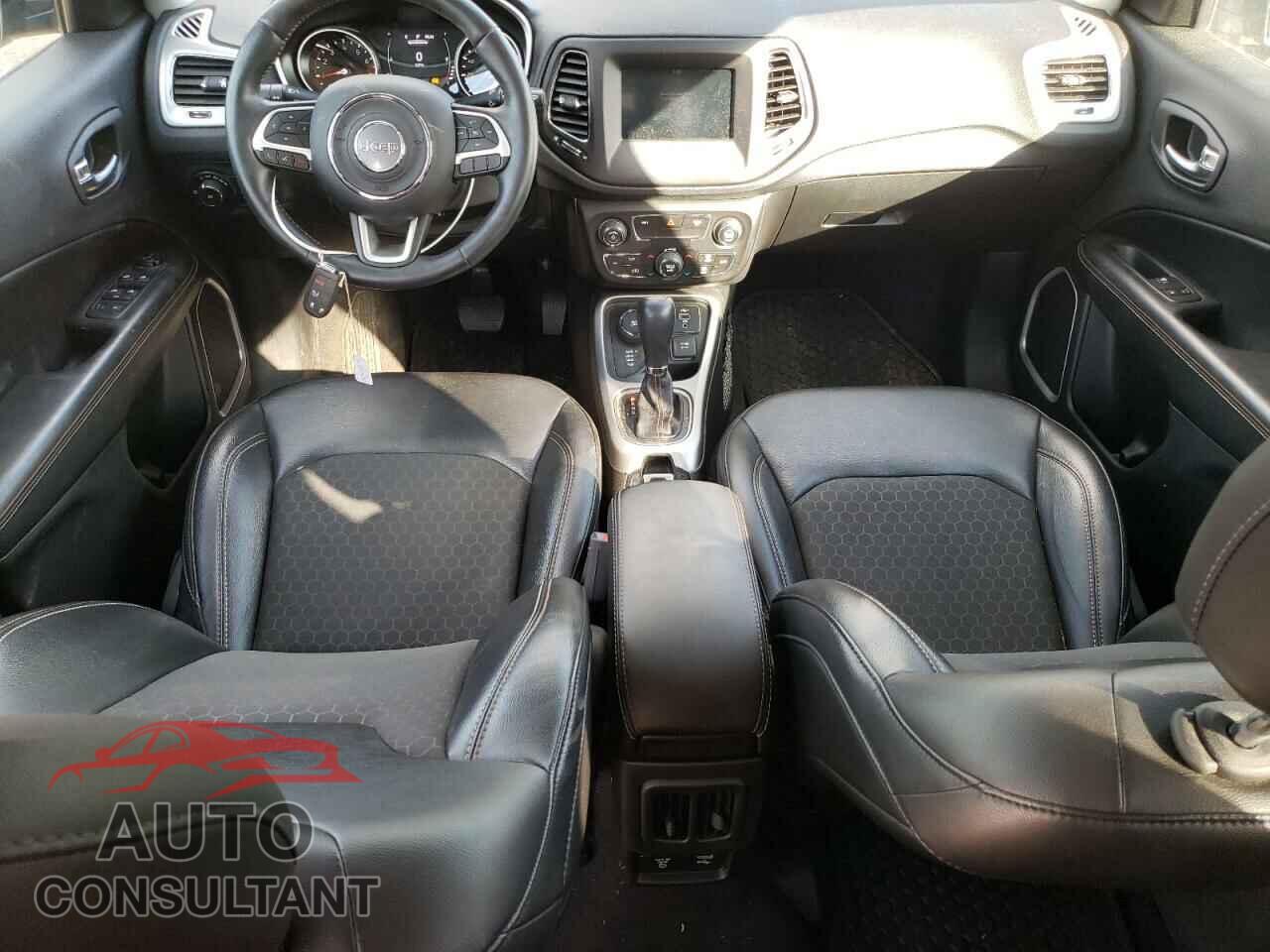 JEEP COMPASS 2019 - 3C4NJDBB1KT696530