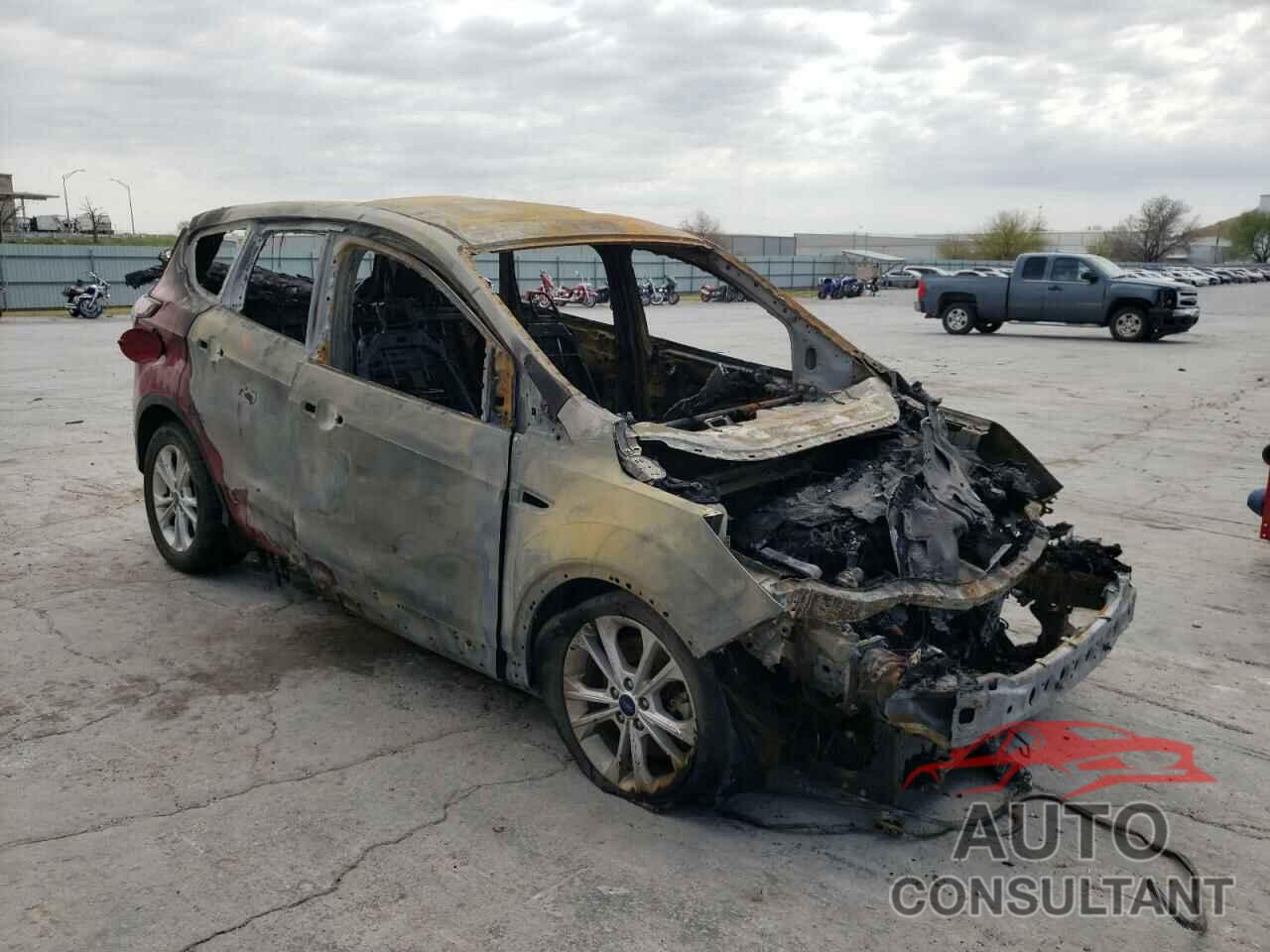 FORD ESCAPE 2017 - 1FMCU0G97HUB30816