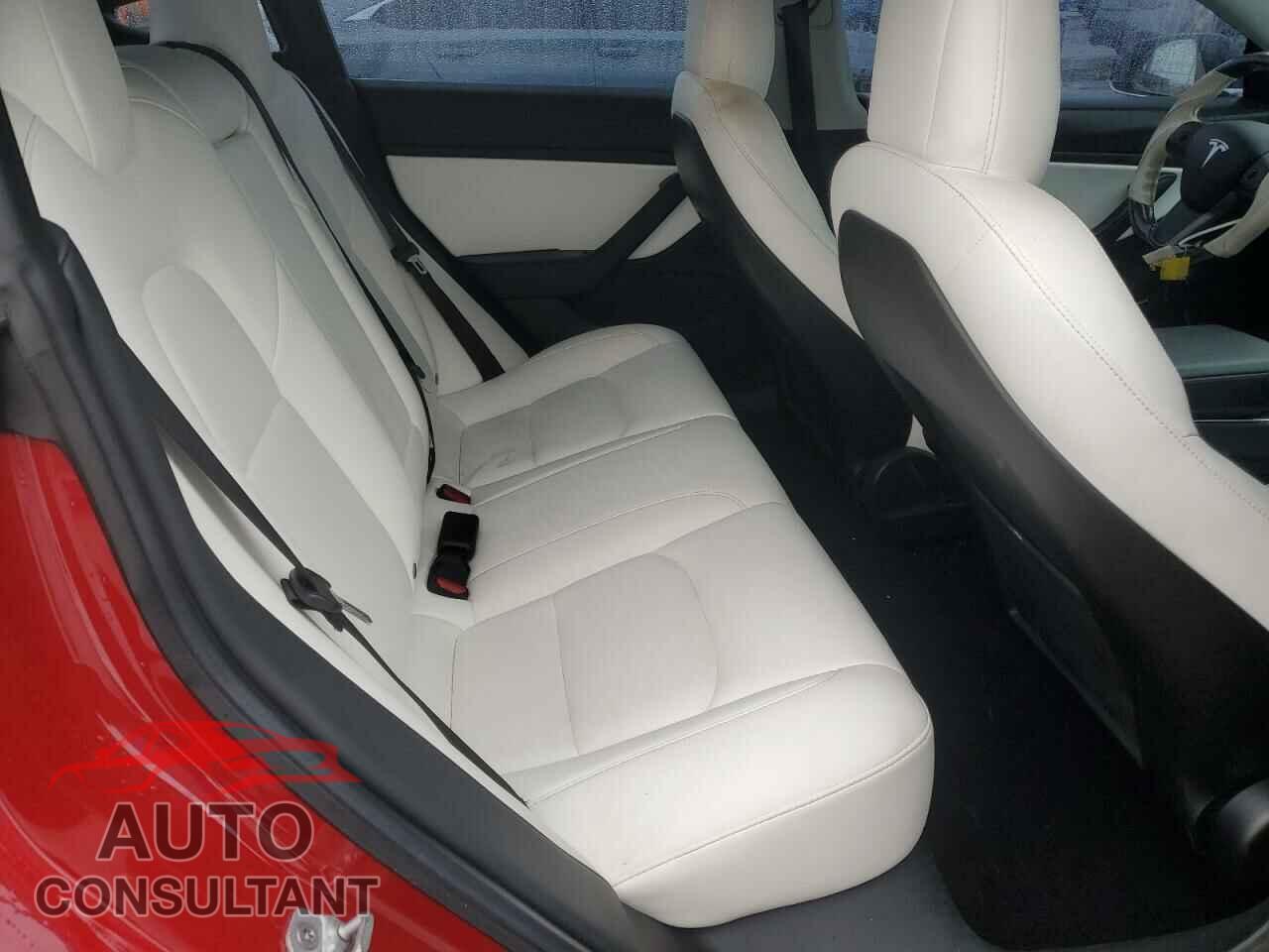 TESLA MODEL 3 2019 - 5YJ3E1EB8KF477603
