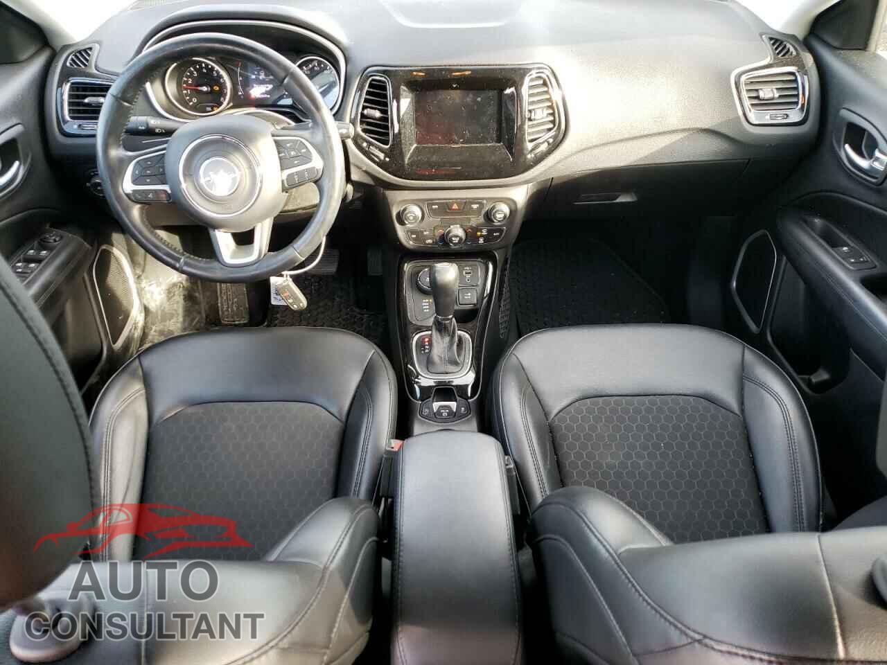 JEEP COMPASS 2019 - 3C4NJDBB9KT781177