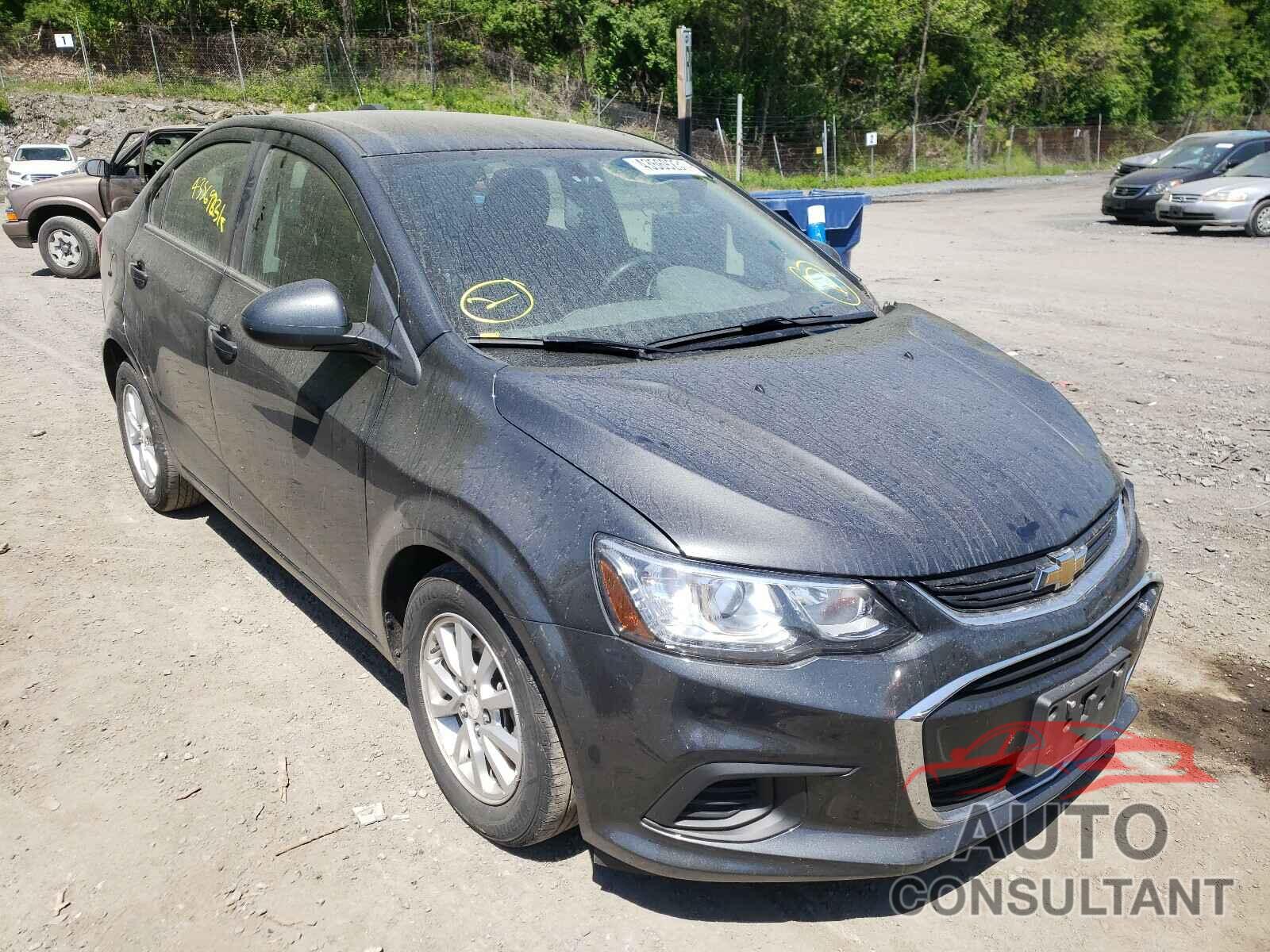 CHEVROLET SONIC 2018 - 1G1JD5SG2J4120935