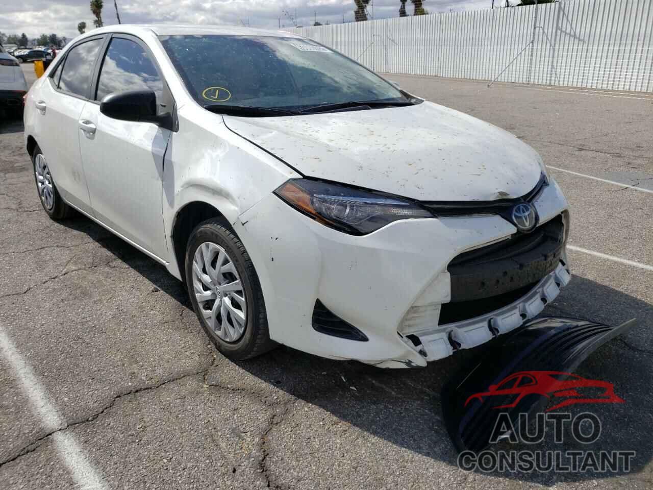 TOYOTA COROLLA 2018 - 5YFBURHEXJP760347