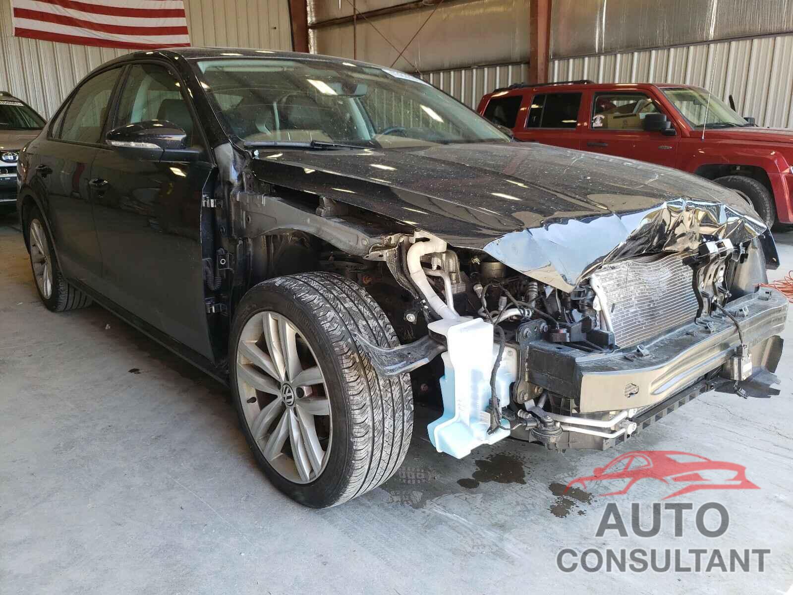 VOLKSWAGEN PASSAT 2019 - 1VWLA7A32KC010863