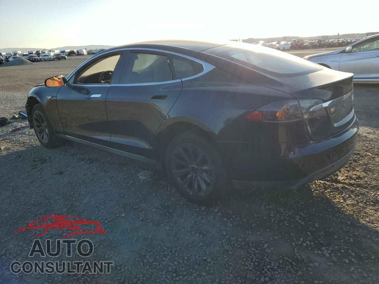 TESLA MODEL S 2015 - 5YJSA1H13FF080705