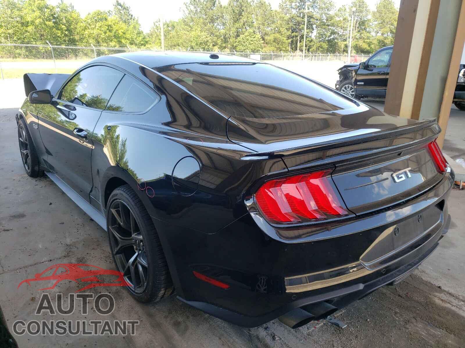 FORD MUSTANG 2018 - 1FA6P8CF1J5157339