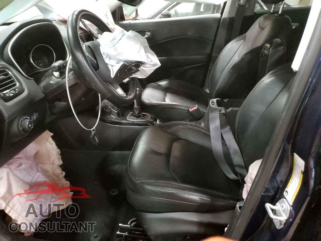JEEP COMPASS 2018 - 3C4NJDCB5JT458189