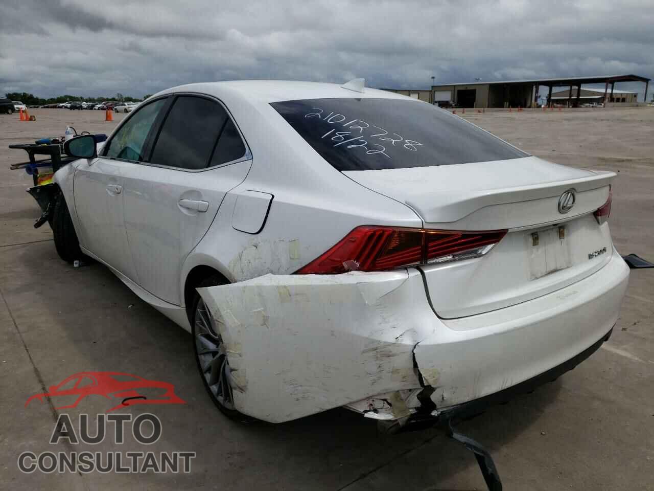 LEXUS IS 2017 - JTHBA1D25H5049859