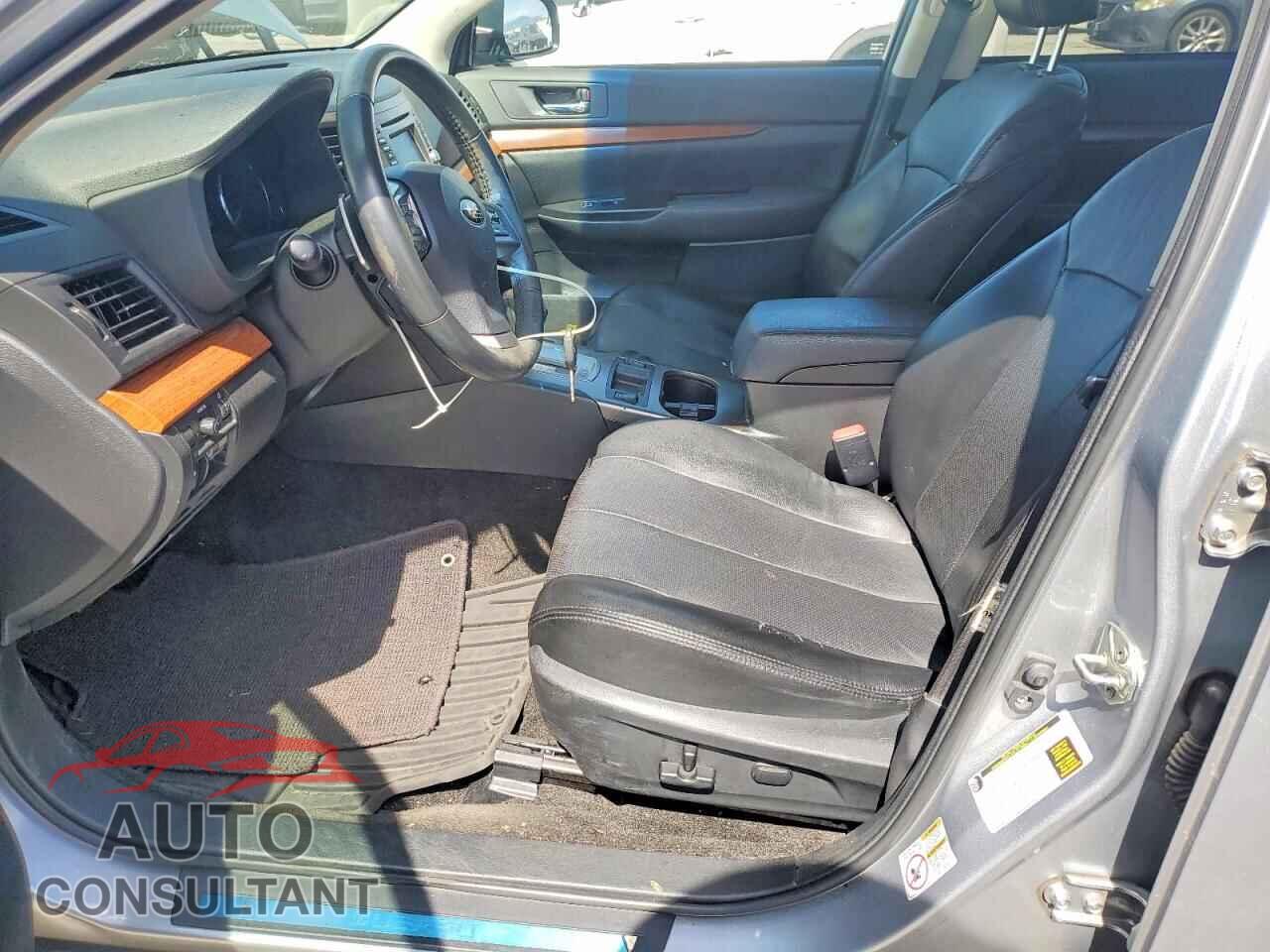 SUBARU OUTBACK 2014 - 4S4BRBLC8E3260681