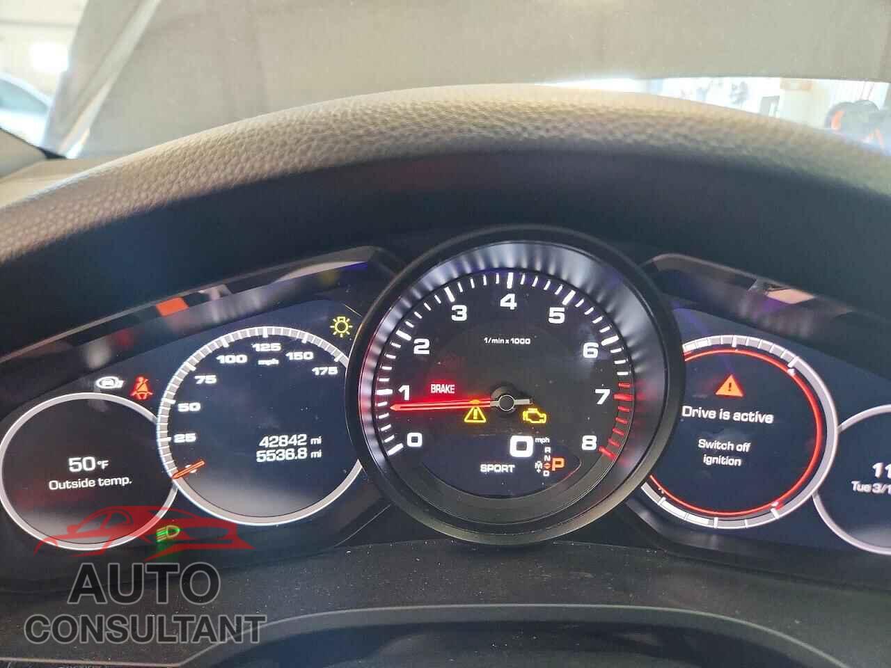 PORSCHE CAYENNE 2019 - WP1AA2AY9KDA01529