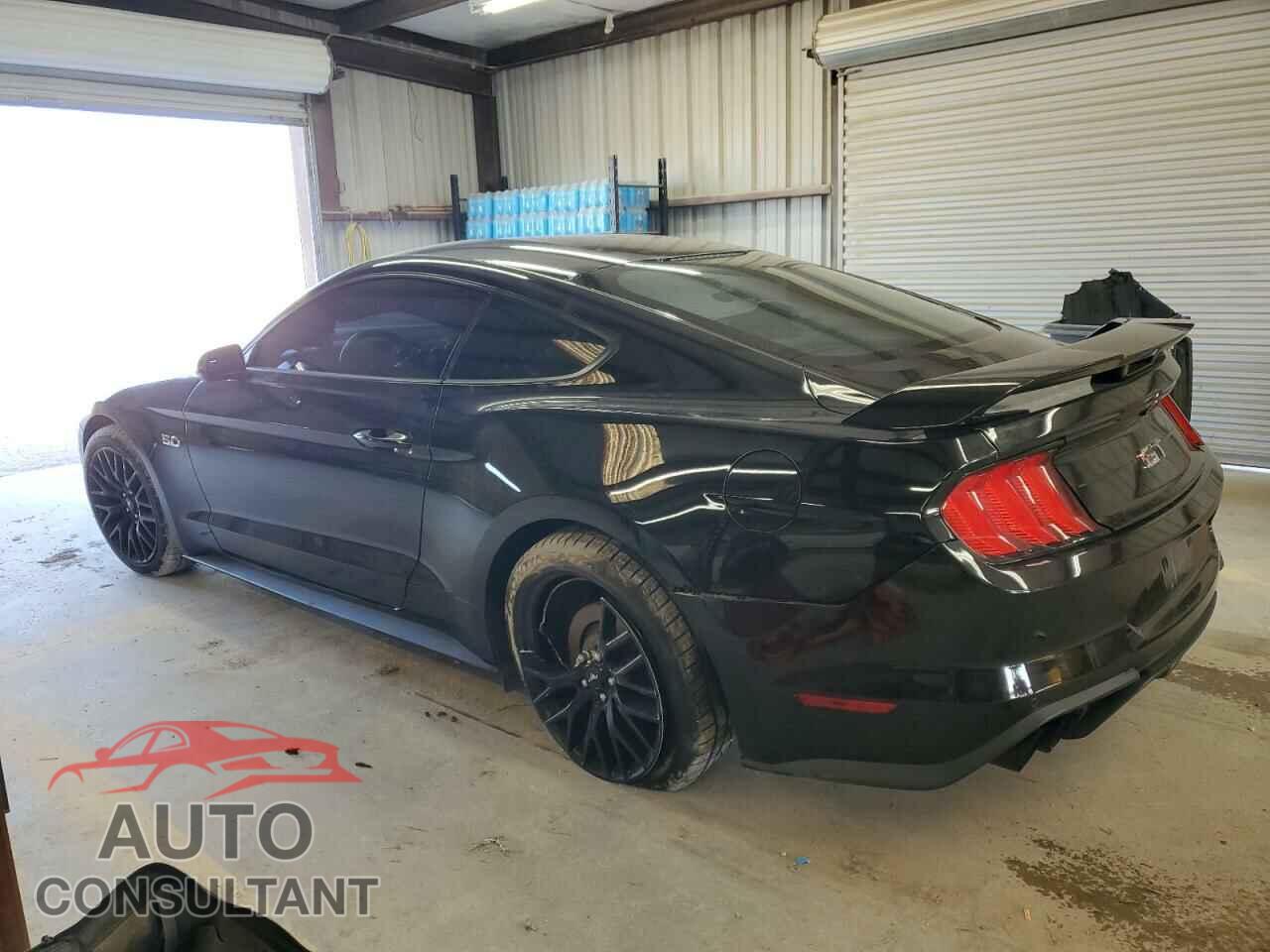 FORD MUSTANG 2018 - 1FA6P8CF0J5116524