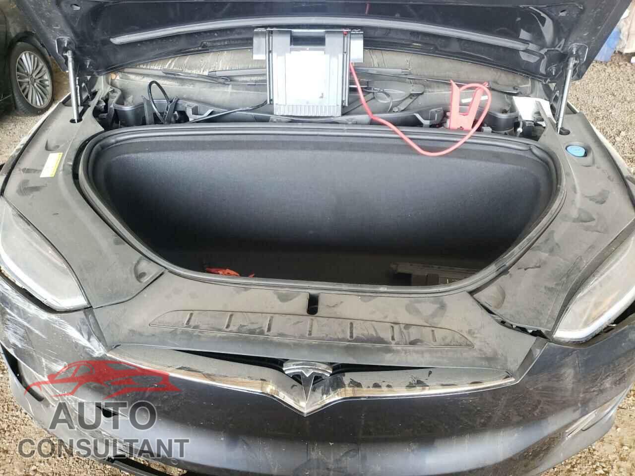 TESLA MODEL X 2017 - 5YJXCBE20HF041477