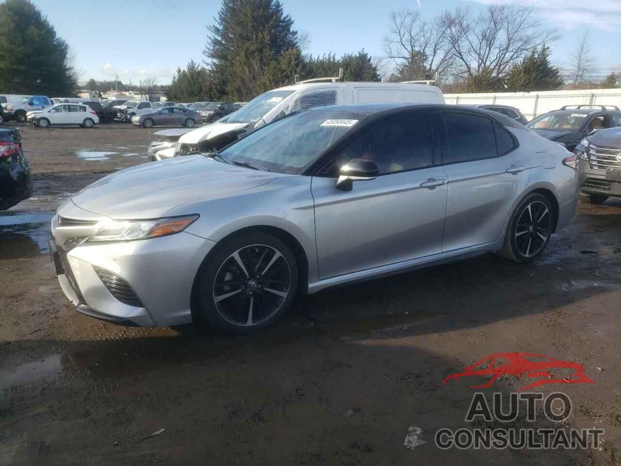 TOYOTA CAMRY 2018 - 4T1B61HK0JU068730