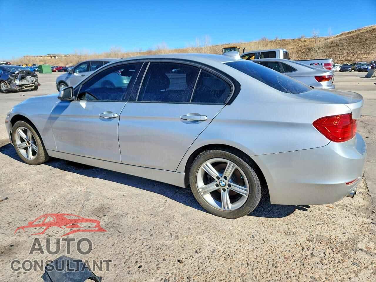BMW 3 SERIES 2013 - WBA3B5C55DF597612