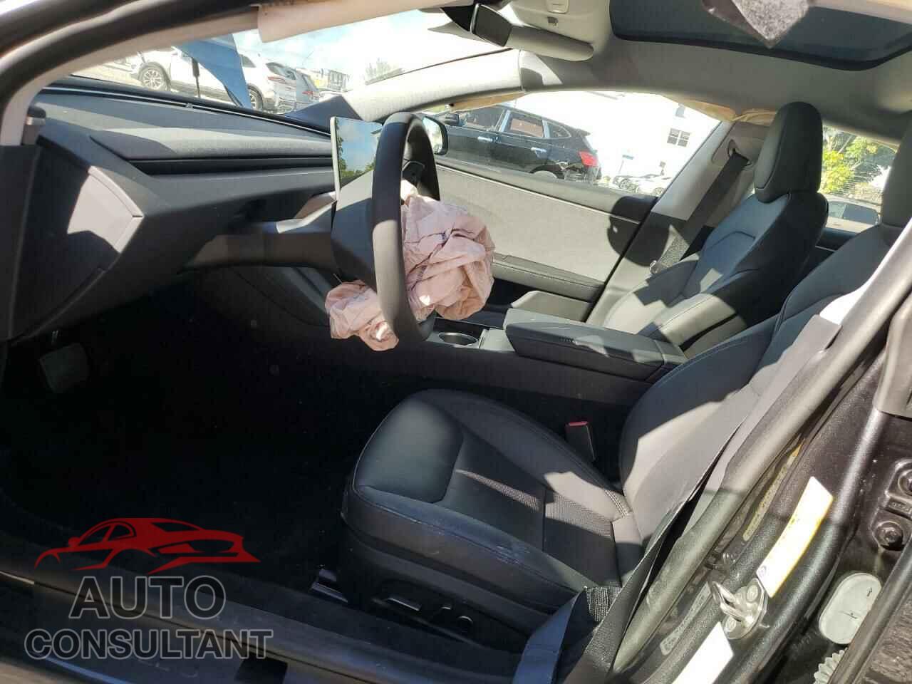 TESLA MODEL 3 2024 - 5YJ3E1EA4RF727260