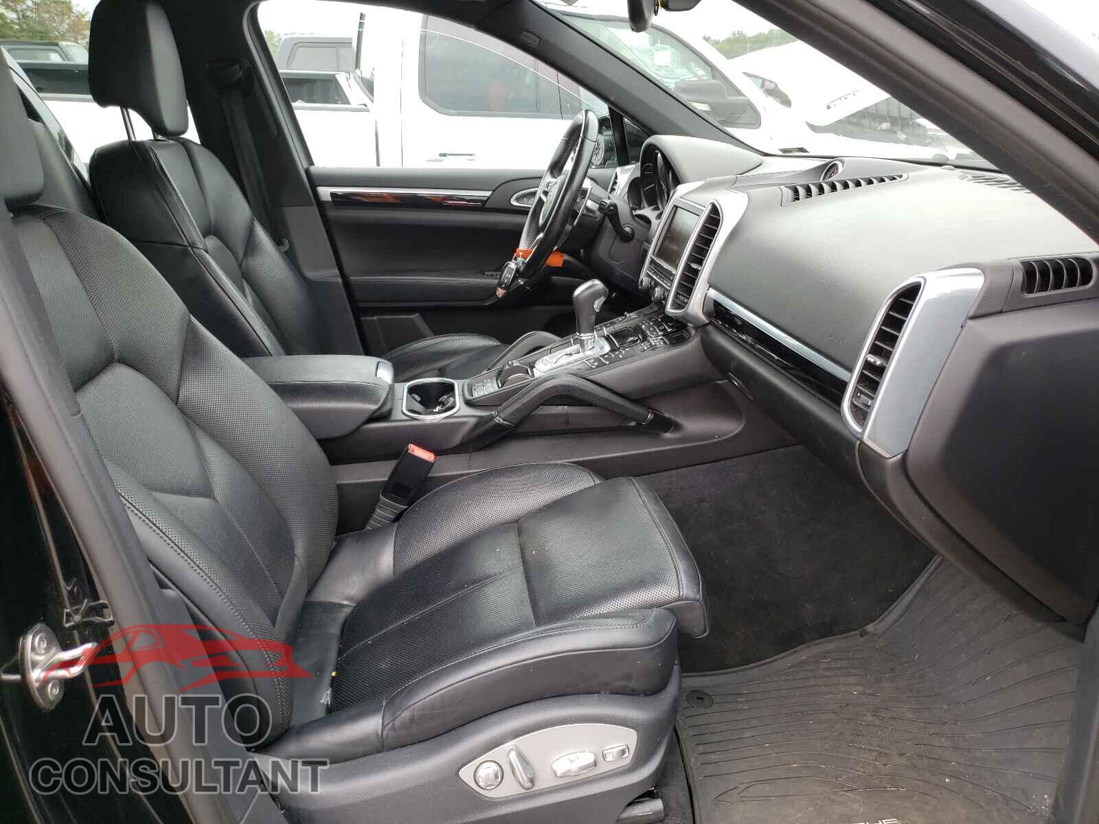 PORSCHE CAYENNE 2016 - WP1AA2A27GKA12138