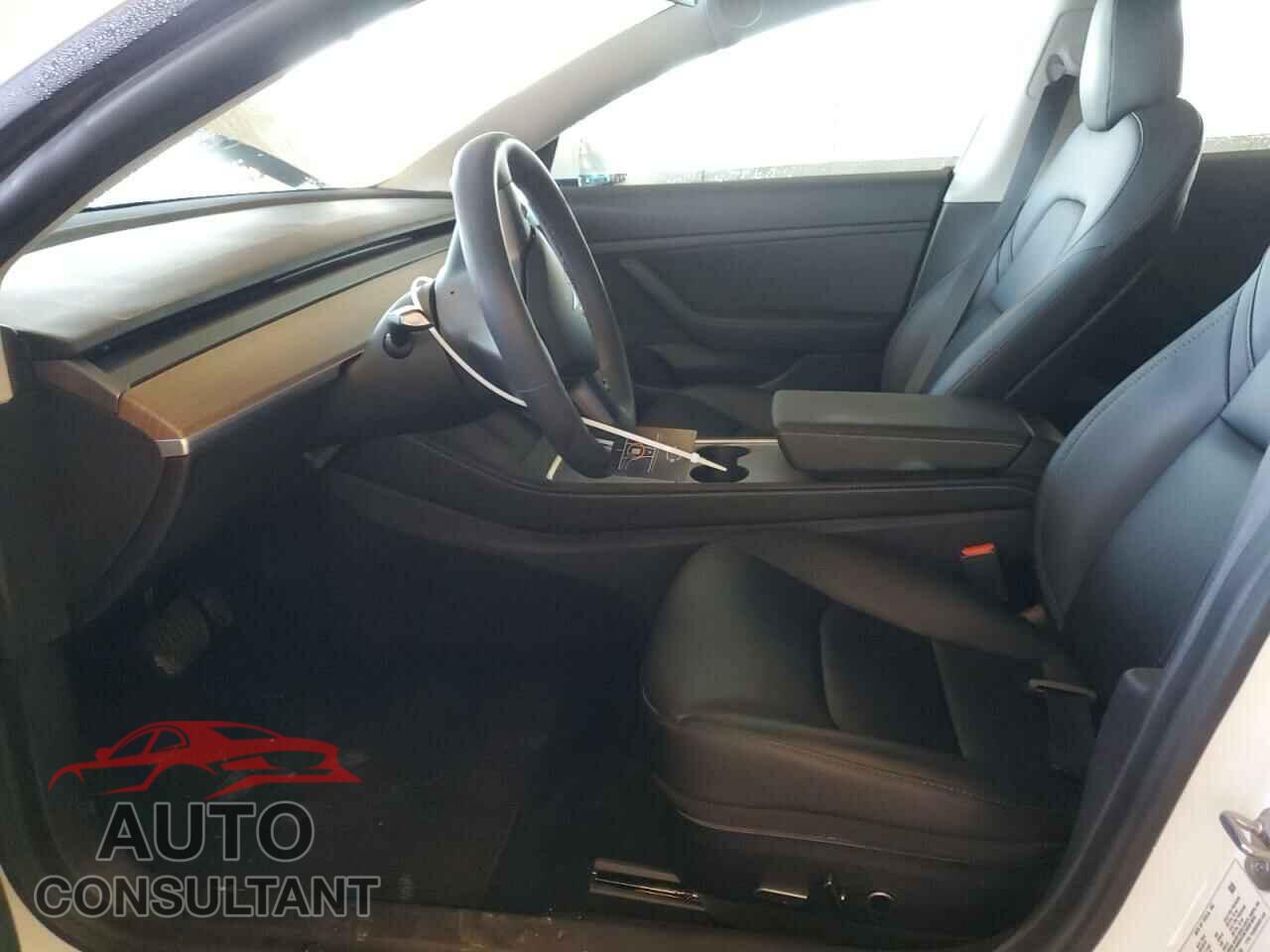 TESLA MODEL 3 2021 - 5YJ3E1EA2MF940393