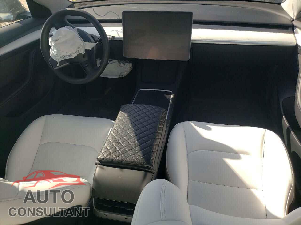 TESLA MODEL 3 2023 - 5YJ3E1EA0PF383682