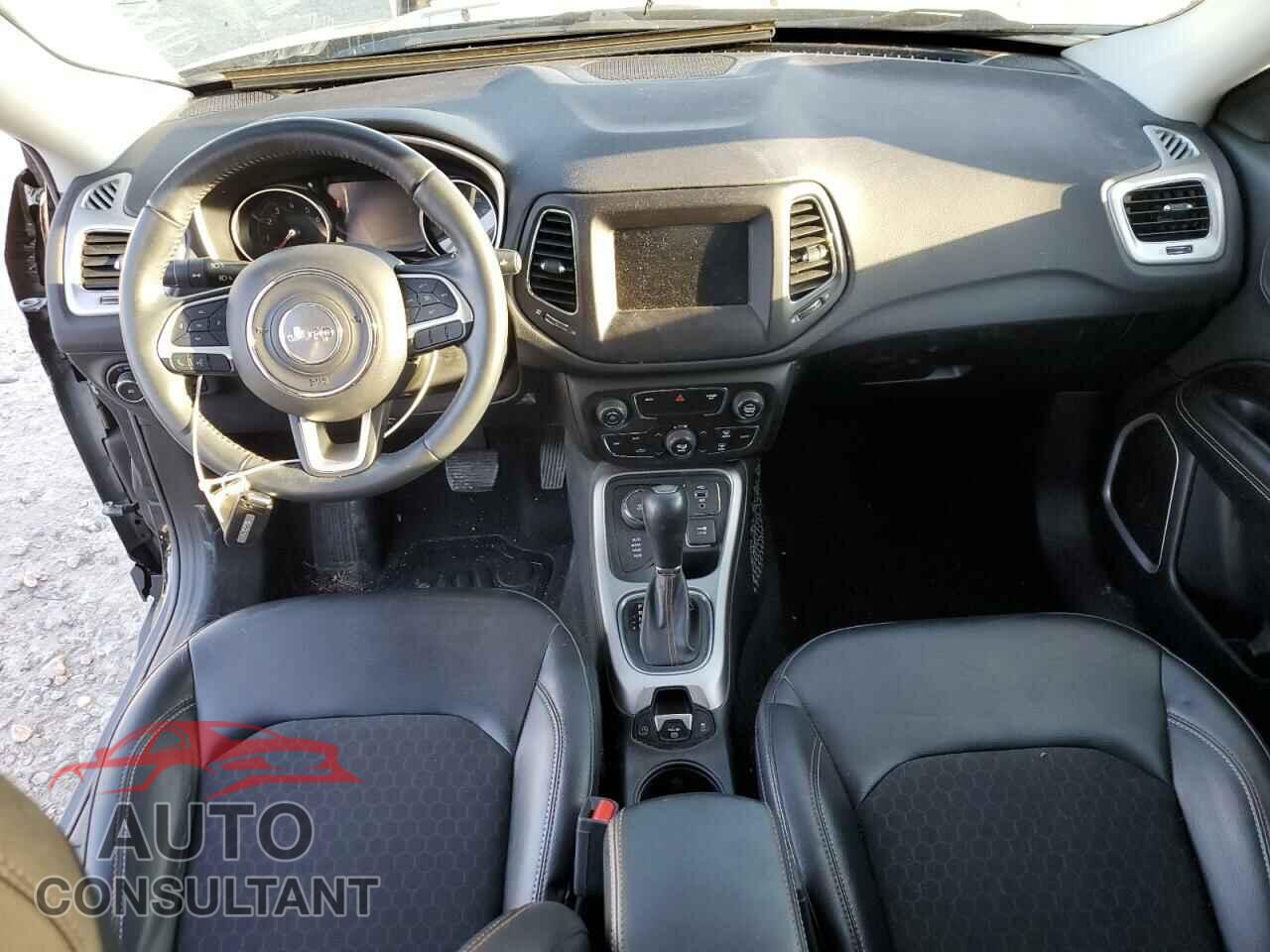 JEEP COMPASS 2018 - 3C4NJDBB7JT175603