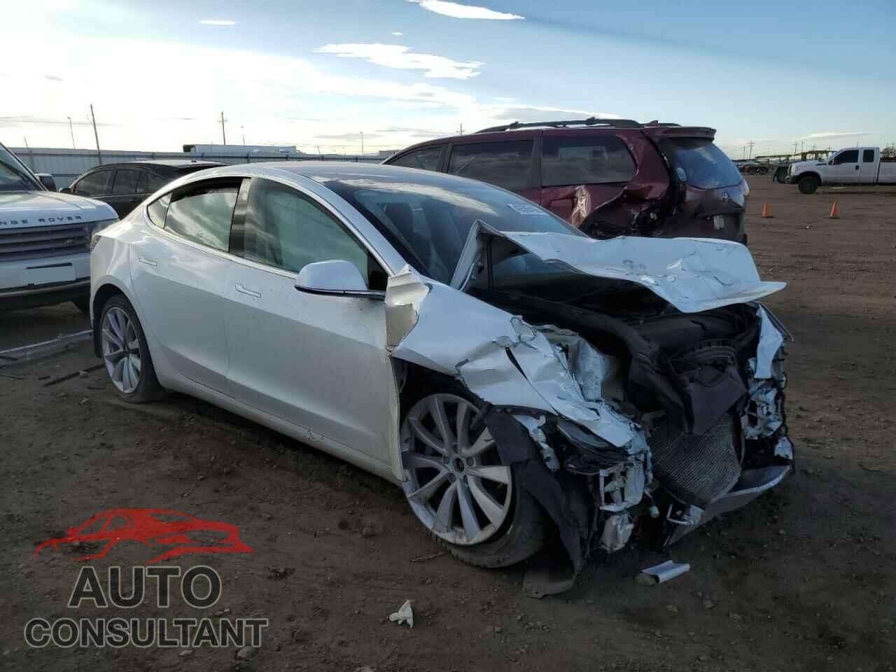TESLA MODEL 3 2019 - 5YJ3E1EB3KF512077