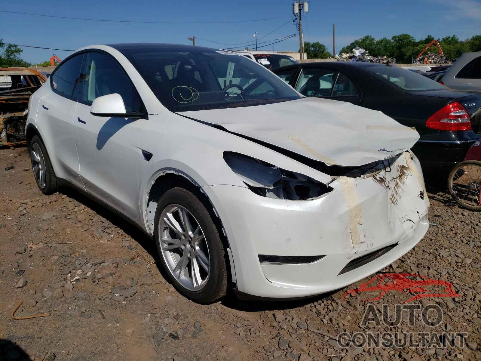 TESLA MODEL Y 2020 - 5YJYGDEE2LF043822
