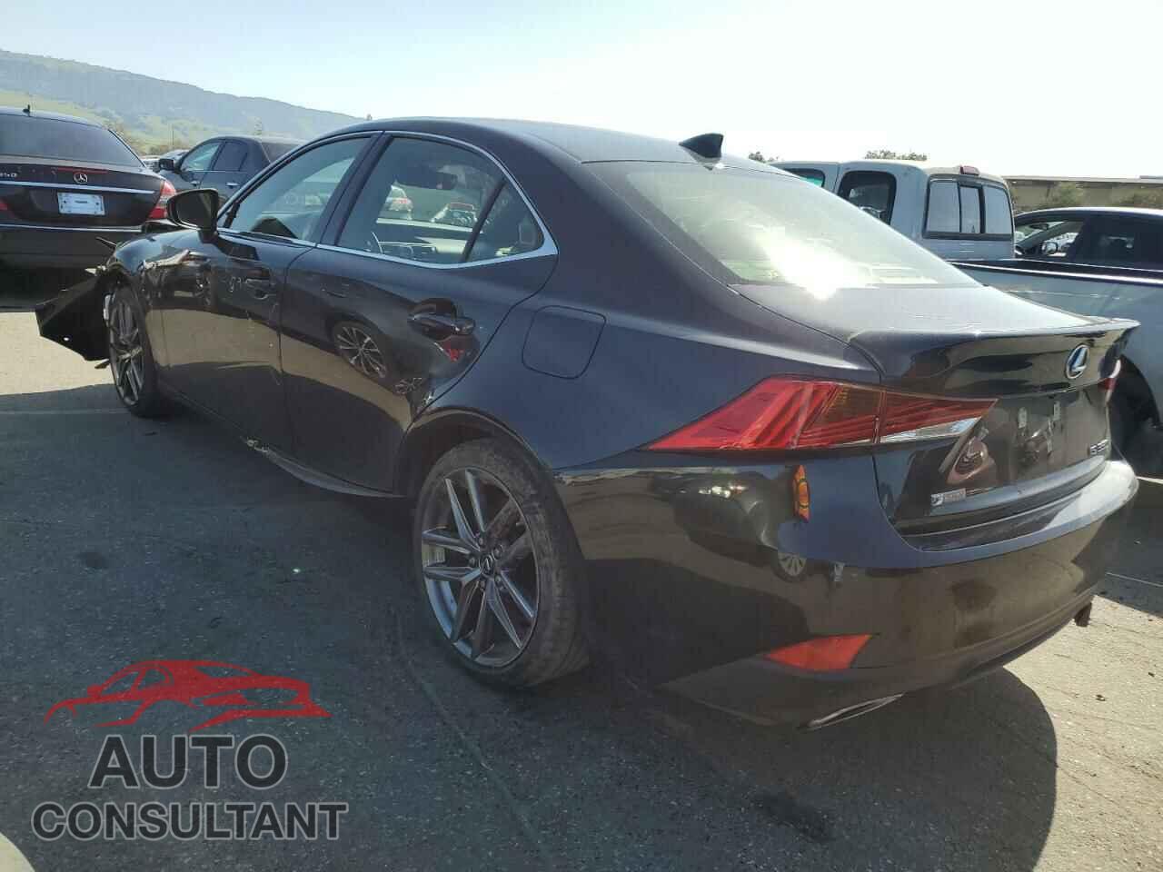LEXUS IS 2018 - JTHBZ1D2XJ5032232