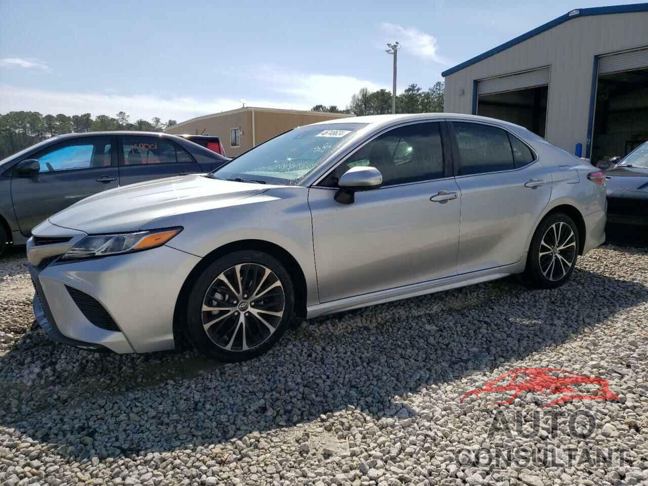 TOYOTA CAMRY 2018 - 4T1B11HK7JU633957