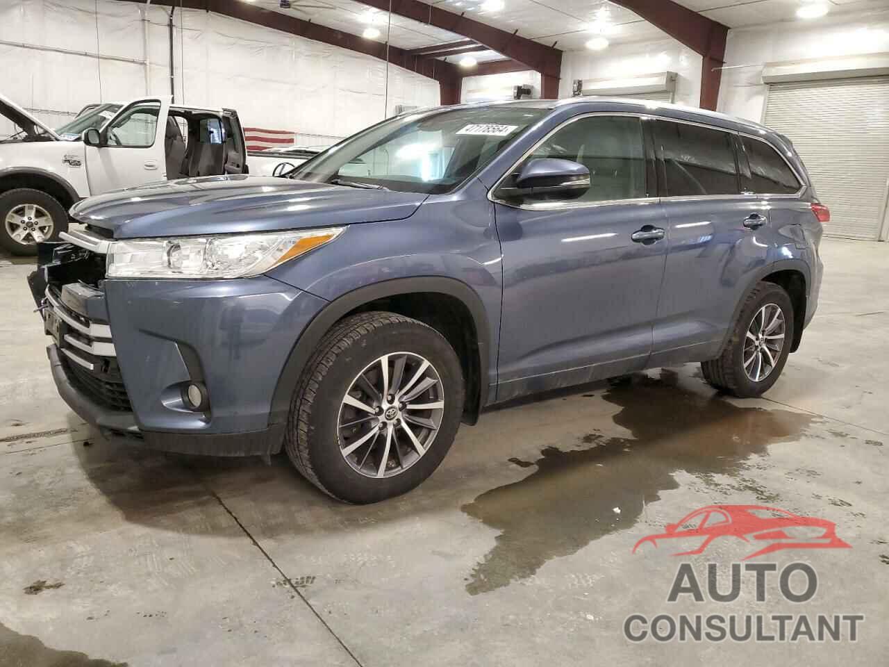 TOYOTA HIGHLANDER 2018 - 5TDJZRFH0JS824428