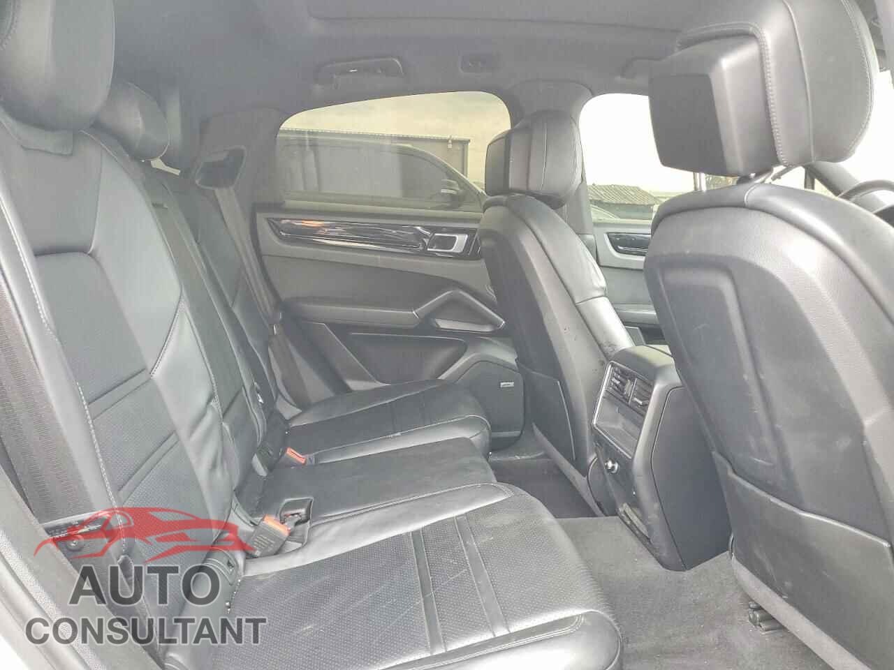 PORSCHE CAYENNE 2020 - WP1BA2AY7LDA46541