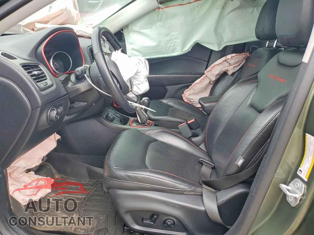 JEEP COMPASS 2018 - 3C4NJDDB5JT185057