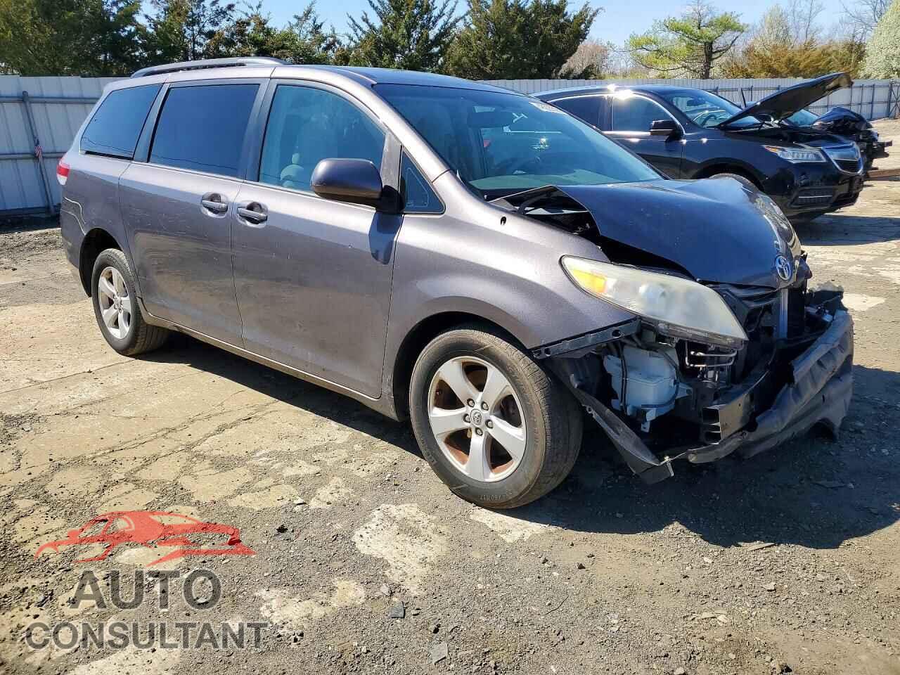 TOYOTA SIENNA 2013 - 5TDKK3DC8DS297854