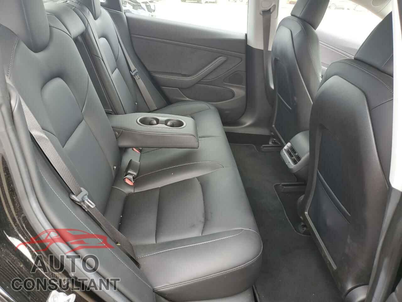 TESLA MODEL 3 2018 - 5YJ3E1EA4JF039764