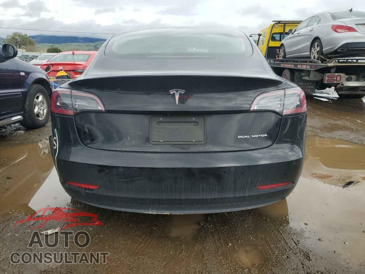 TESLA MODEL 3 2019 - 5YJ3E1EB8KF384533