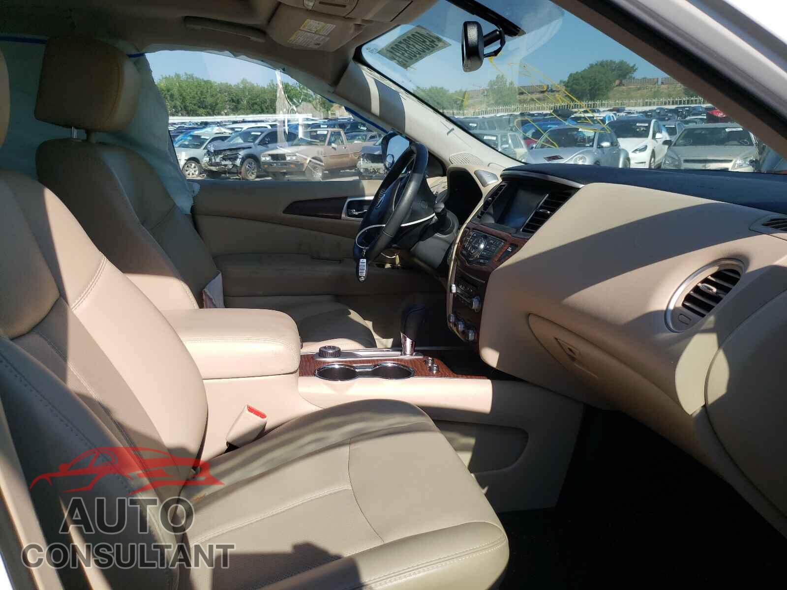 NISSAN PATHFINDER 2017 - 5N1DR2MM1HC696745