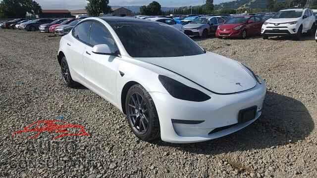 TESLA MODEL 3 2021 - 5YJ3E1EA1MF868103