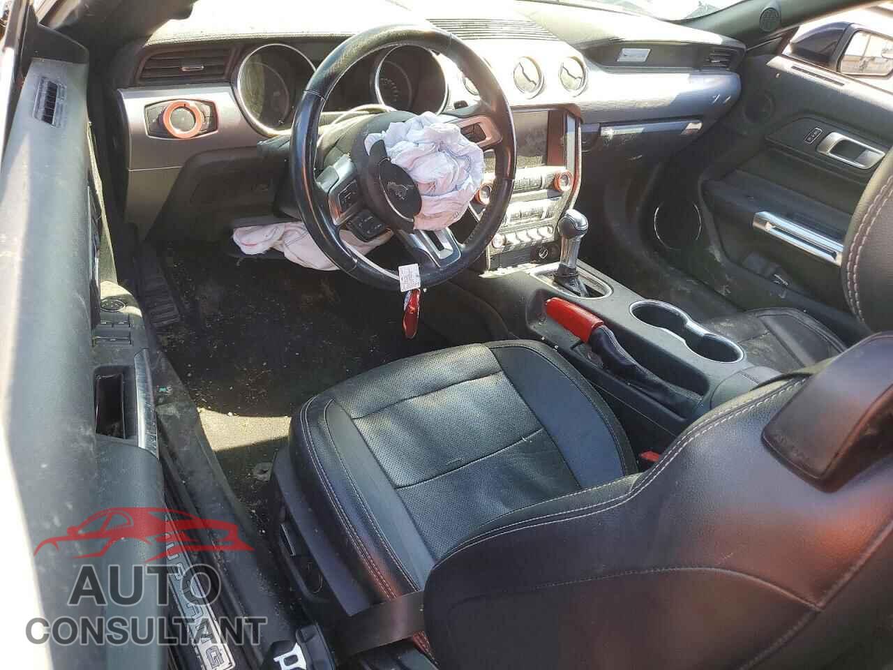 FORD MUSTANG 2019 - 1FATP8UH3K5188404