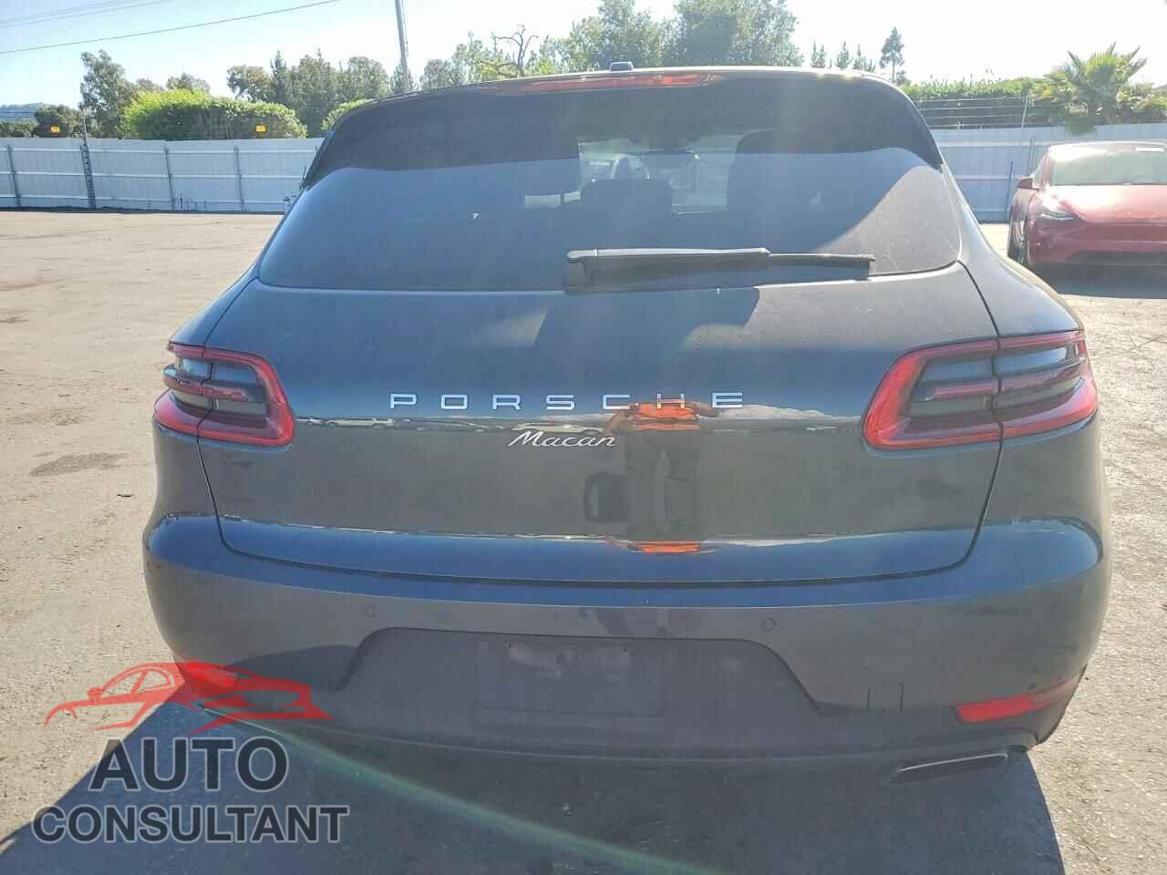 PORSCHE MACAN 2018 - WP1AA2A57JLB00828