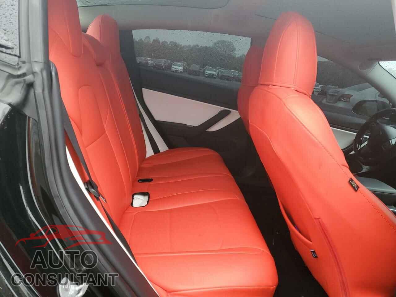 TESLA MODEL 3 2018 - 5YJ3E1EA5JF155281