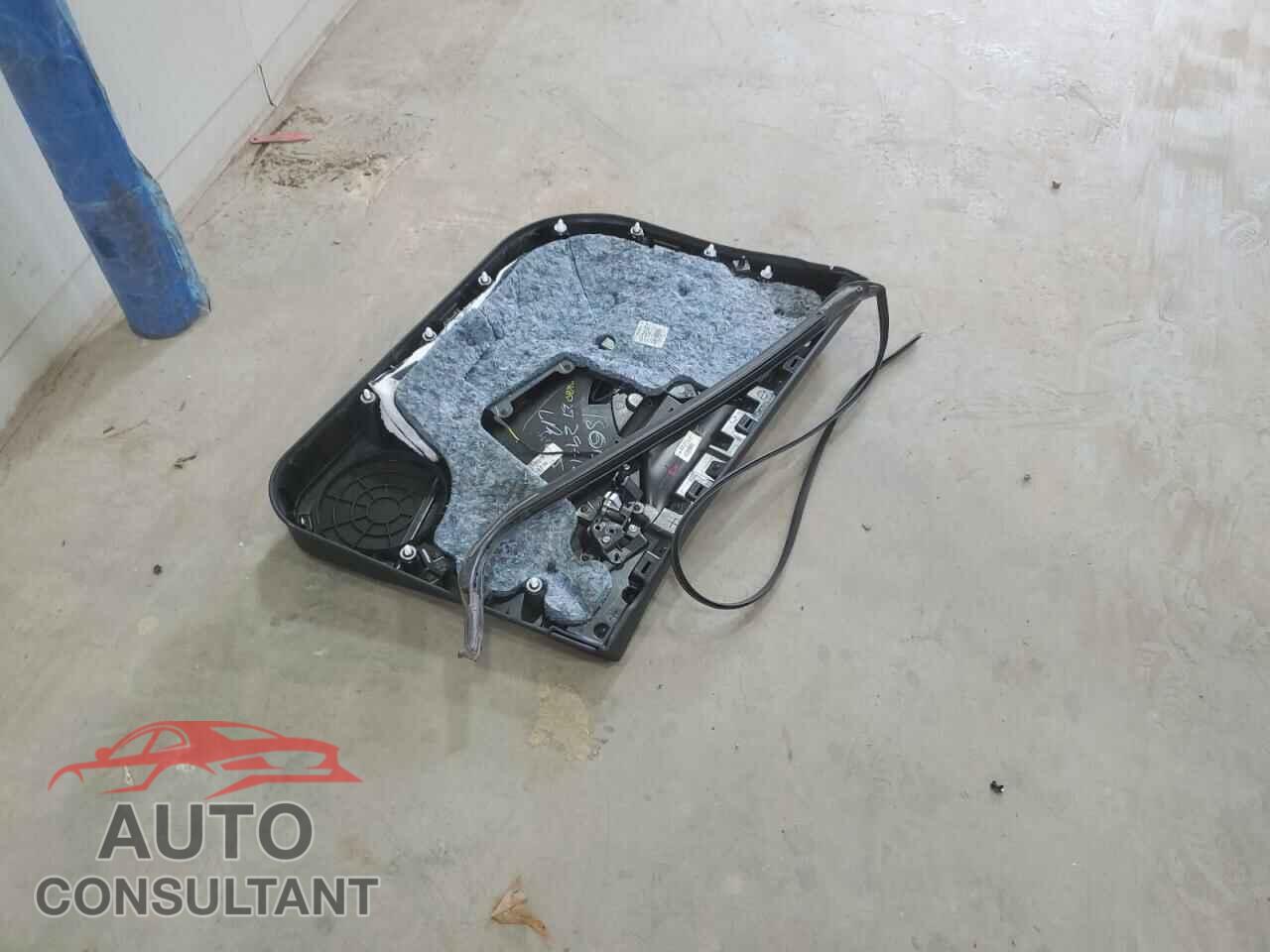 TESLA MODEL S 2015 - 5YJSA1E45FF110480