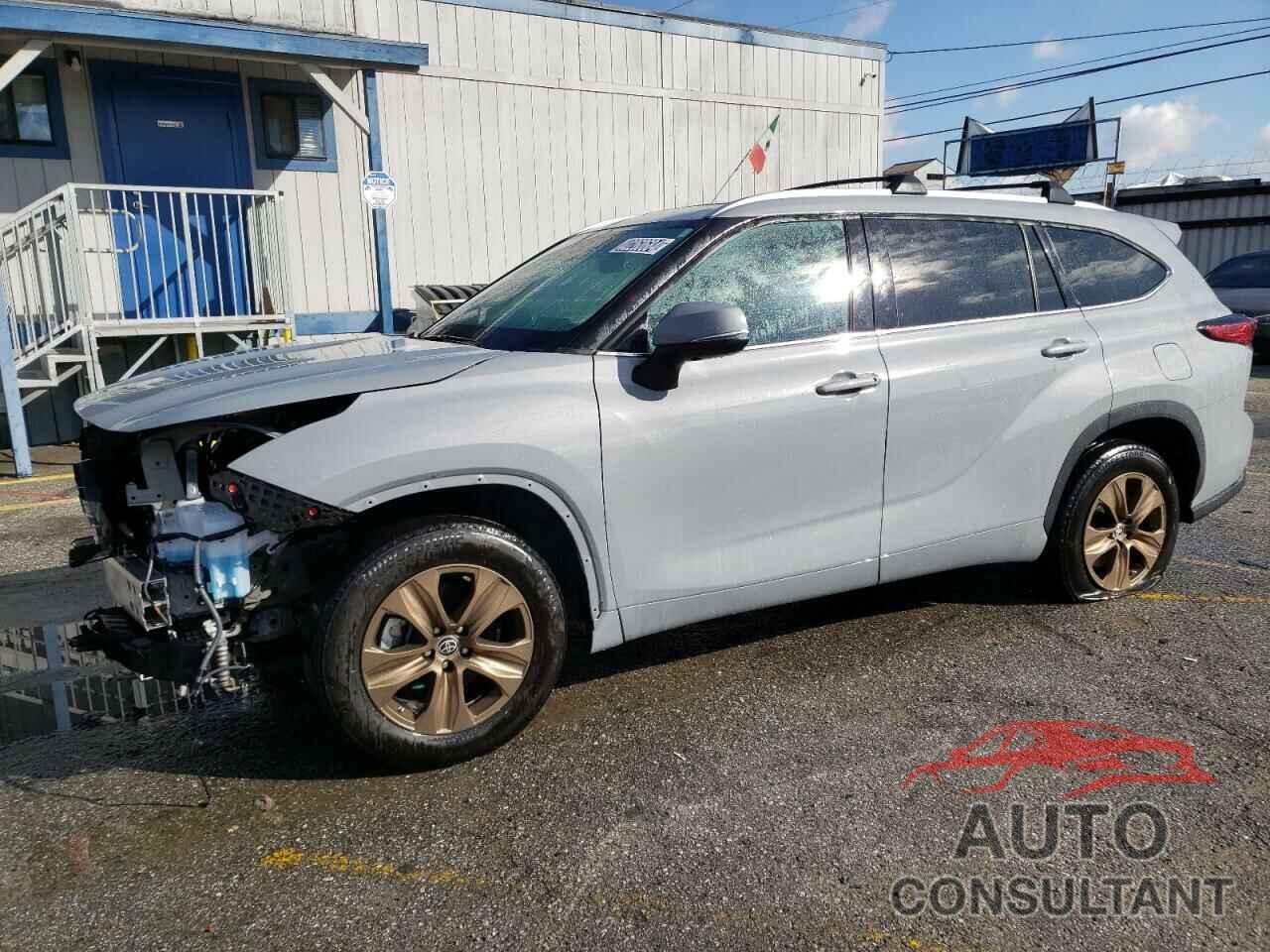 TOYOTA HIGHLANDER 2022 - 5TDAARAHXNS513979