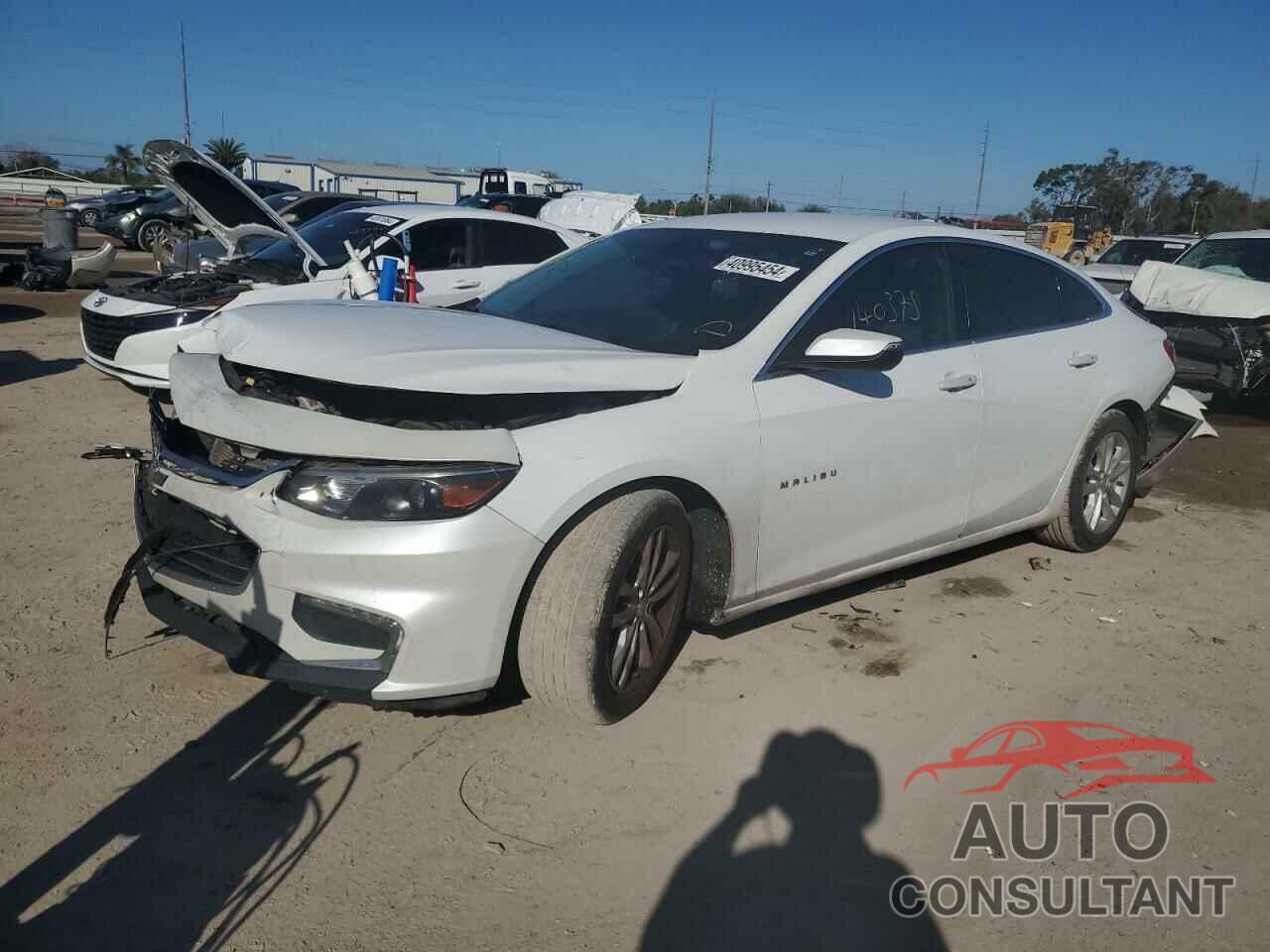 CHEVROLET MALIBU 2017 - 1G1ZE5ST0HF212671