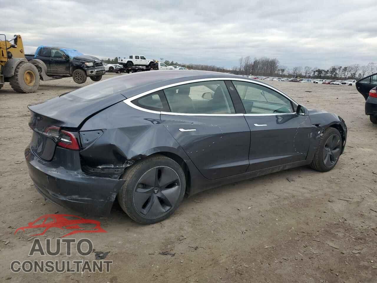 TESLA MODEL 3 2018 - 5YJ3E1EA1JF030455